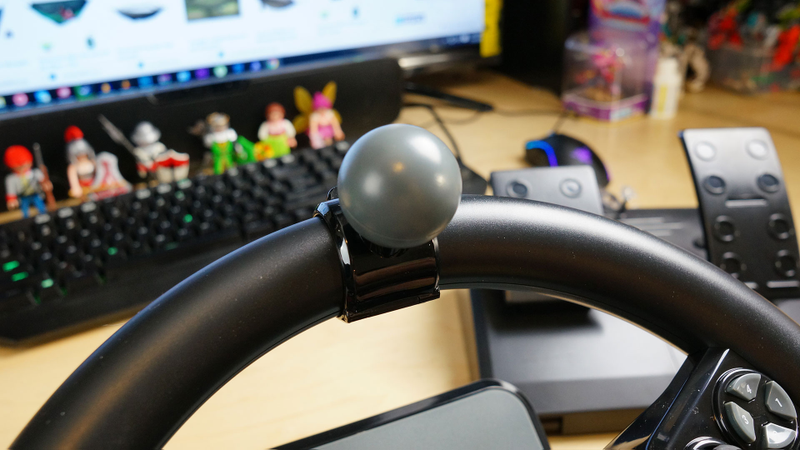 Illustration for article titled Farming Simulator Is Much More Fun With A Complicated Controller